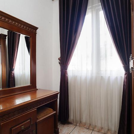 Reddoorz Syariah Near Aeon Mall Tanjung Barat Jakarta Kültér fotó