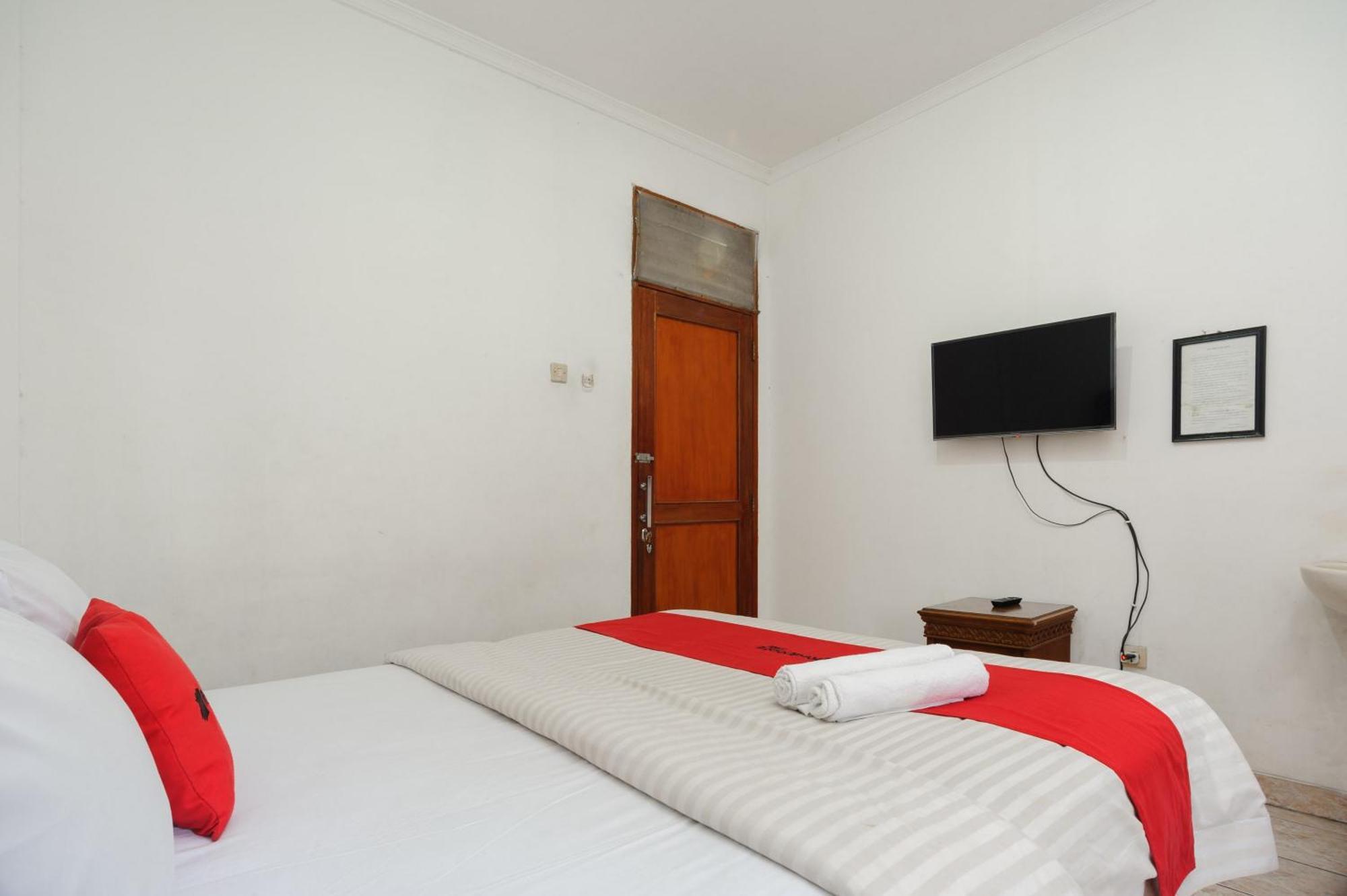 Reddoorz Syariah Near Aeon Mall Tanjung Barat Jakarta Kültér fotó