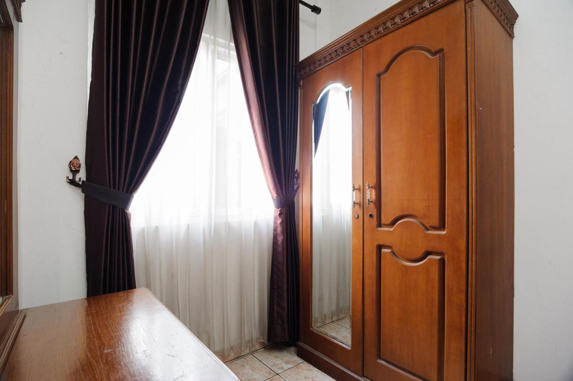 Reddoorz Syariah Near Aeon Mall Tanjung Barat Jakarta Kültér fotó