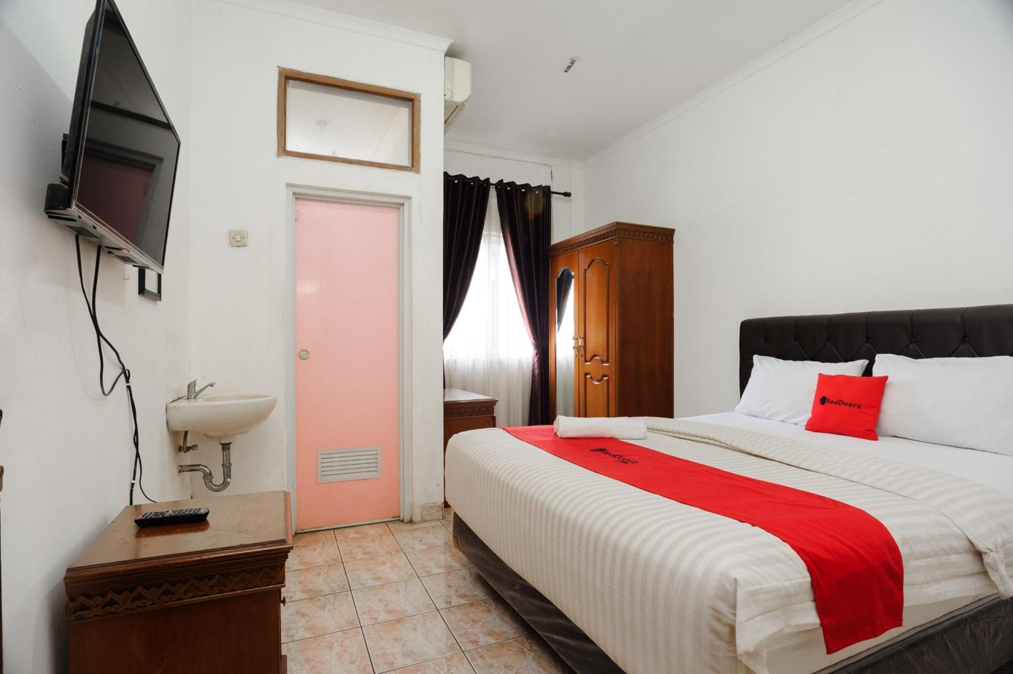 Reddoorz Syariah Near Aeon Mall Tanjung Barat Jakarta Kültér fotó